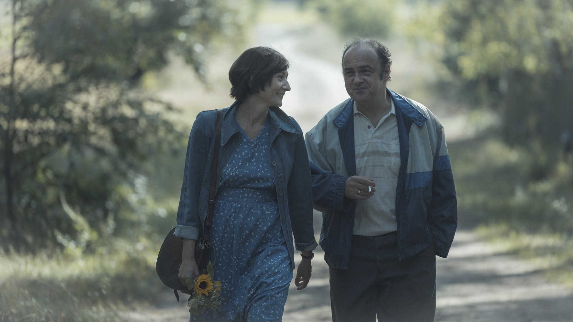 Arkadiusz Jakubik i Magdalena Popławska jako Jacek i Grażyna Kuroniowie. Pierwsze zdjęcia z planu filmu